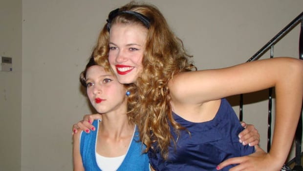 hailey-clauson-best-friend-lead.jpg